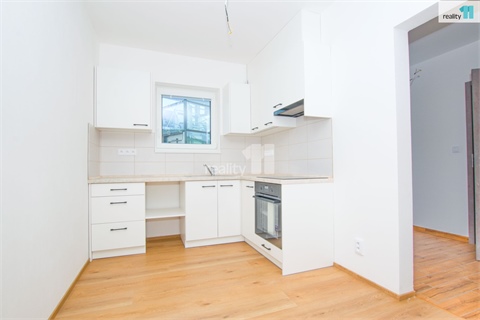 Pronájem bytu 1kk, 38 m² 8