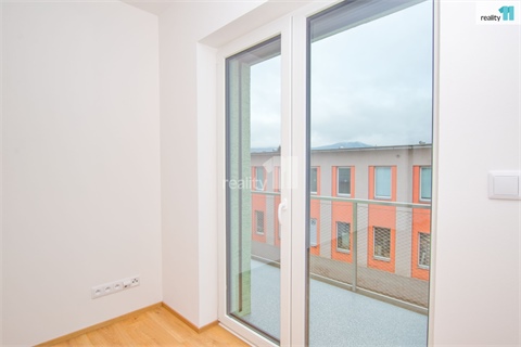 Pronájem bytu 1kk, 38 m² 10