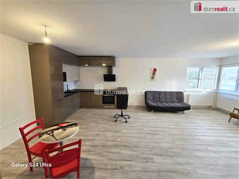 Prodej bytu 3kk, 83 m² - 2
