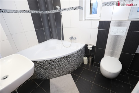 Pronájem bytu 2+1, 68 m² 12