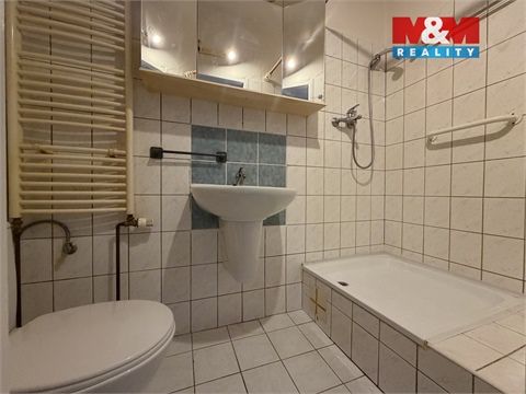 Pronájem bytu 1+1, 35 m² 2