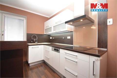 Prodej rodinného domu, 200 m² 6