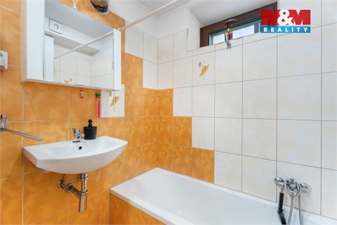 Prodej rodinného domu, 170 m² - 6