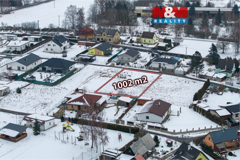 Prodej stavebního pozemku, 1 002 m² 0