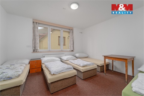 Prodej rodinného domu, 600 m² - 10