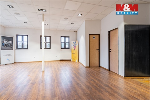 Prodej obchodních prostor, 500 m² 10