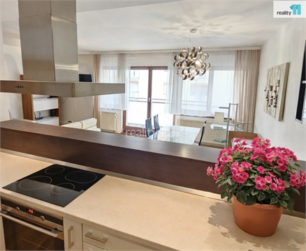 Pronájem bytu 2kk, 72 m² - 2