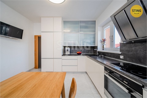 Prodej bytu 2+1, 66 m² 8