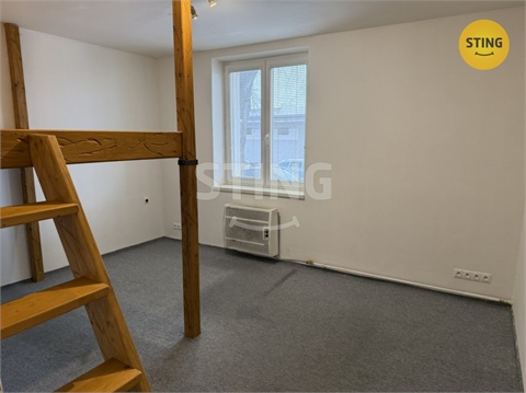 Pronájem bytu 1+1, 32 m² 2