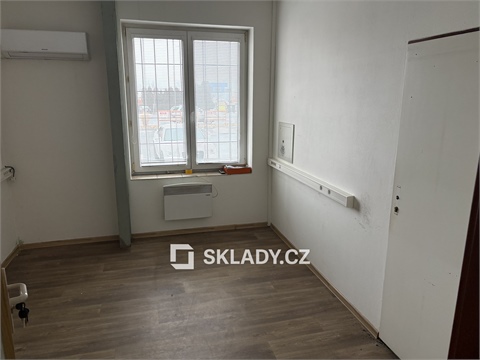 Pronájem skladu / haly, 1 200 m² - 4