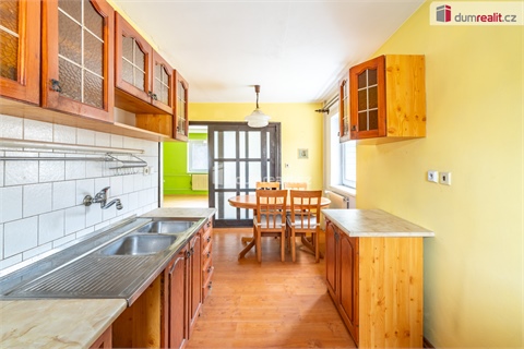 Prodej rodinného domu, 614 m² 8