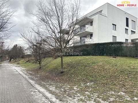 Pronájem bytu 4kk, 86 m² - 24