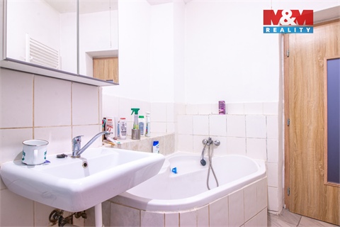 Prodej rodinného domu, 218 m² - 10