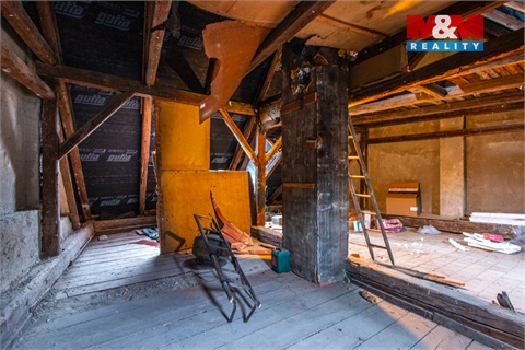 Prodej rodinného domu, 218 m² 16