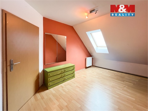 Prodej rodinného domu, 270 m² - 6