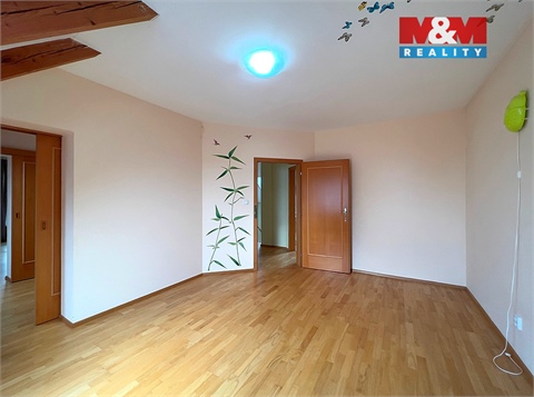 Prodej rodinného domu, 241 m² - 14