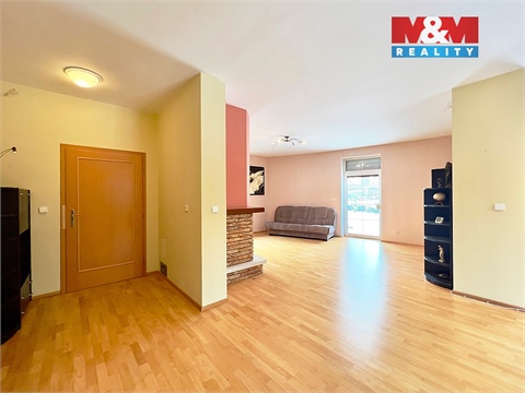 Prodej rodinného domu, 241 m² 24