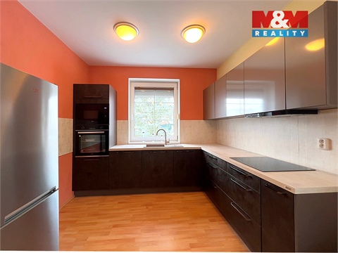 Prodej rodinného domu, 241 m² - 4