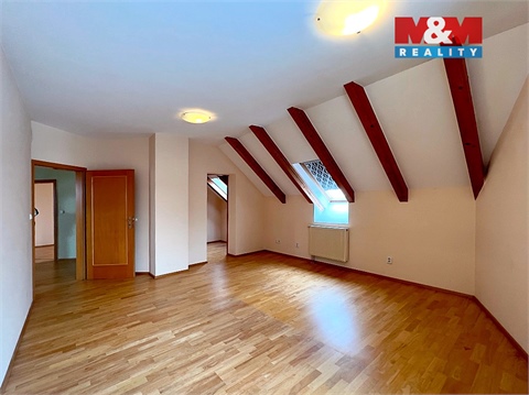 Prodej rodinného domu, 241 m² - 12