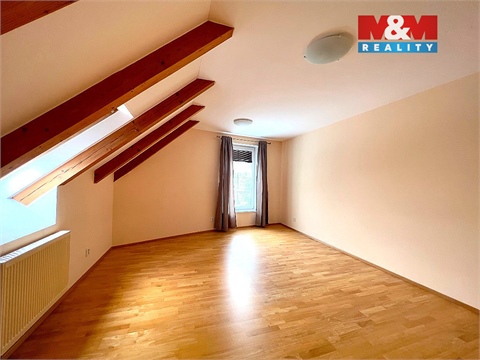 Prodej rodinného domu, 241 m² 20