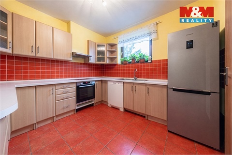 Prodej rodinného domu, 350 m² - 12