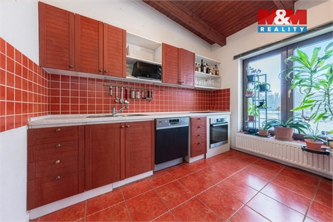 Prodej rodinného domu, 350 m² - 6