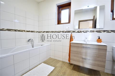 Pronájem rodinného domu, 145 m² 8