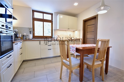 Pronájem rodinného domu, 145 m² - 0