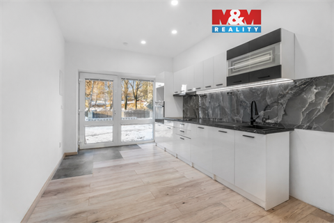 Pronájem bytu 4kk, 90 m² 0