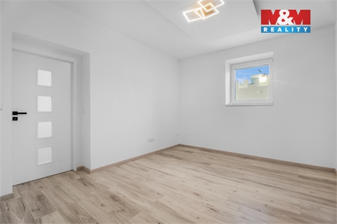 Pronájem bytu 4kk, 90 m² 4
