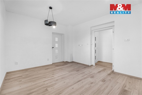 Pronájem bytu 4kk, 90 m² - 12