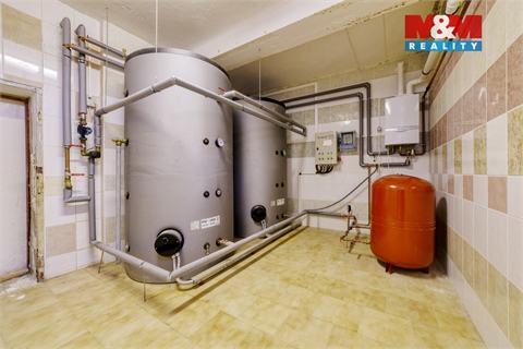 Prodej výrobního objektu, 1 870 m² 18