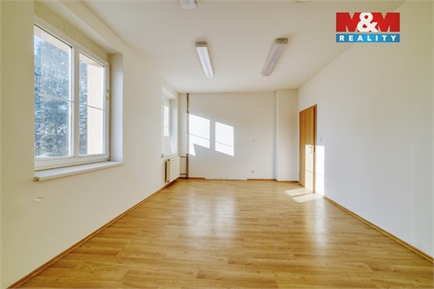 Prodej výrobního objektu, 1 870 m² 6