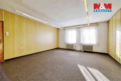 Prodej výrobního objektu, 1 870 m² 4