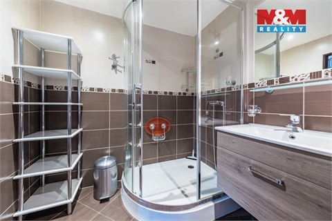 Prodej rodinného domu, 203 m² - 14