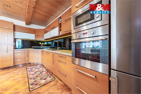 Prodej rodinného domu, 203 m² 0