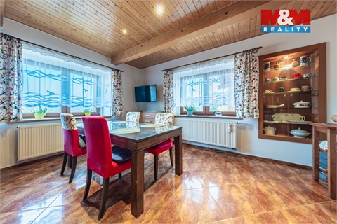 Prodej rodinného domu, 203 m² 2