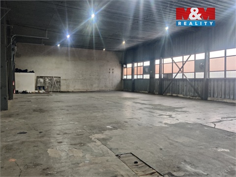 Pronájem skladu / haly, 1 100 m² - 2