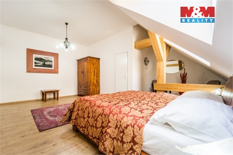 Pronájem bytu 4kk, 102 m² 10