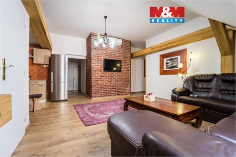 Pronájem bytu 4kk, 102 m² 0