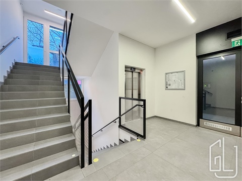 Pronájem bytu 2kk, 75 m² - 16