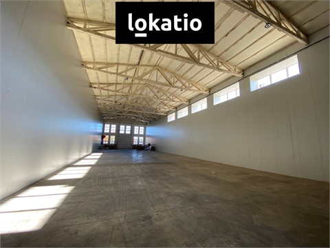 Pronájem skladu / haly, 2 400 m² 0