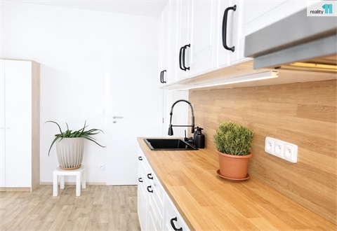 Prodej bytu 1kk, 38 m² 12