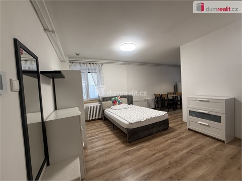 Pronájem bytu 1kk, 33 m² 2