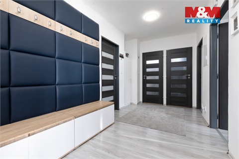 Prodej rodinného domu, 262 m² 2