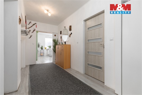 Prodej rodinného domu, 262 m² 14