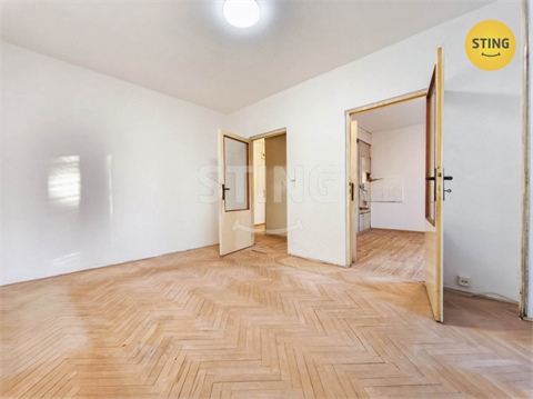 Prodej bytu 1+1, 42 m² 8