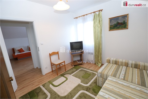 Prodej rodinného domu, 200 m² 12