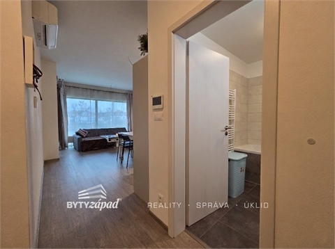 Pronájem bytu 2kk, 62 m² - 6