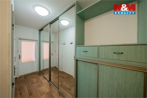 Prodej bytu 2+1, 72 m² 18